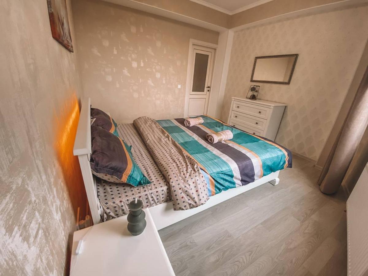 Luxury Sky Apartment Chisinau Ngoại thất bức ảnh