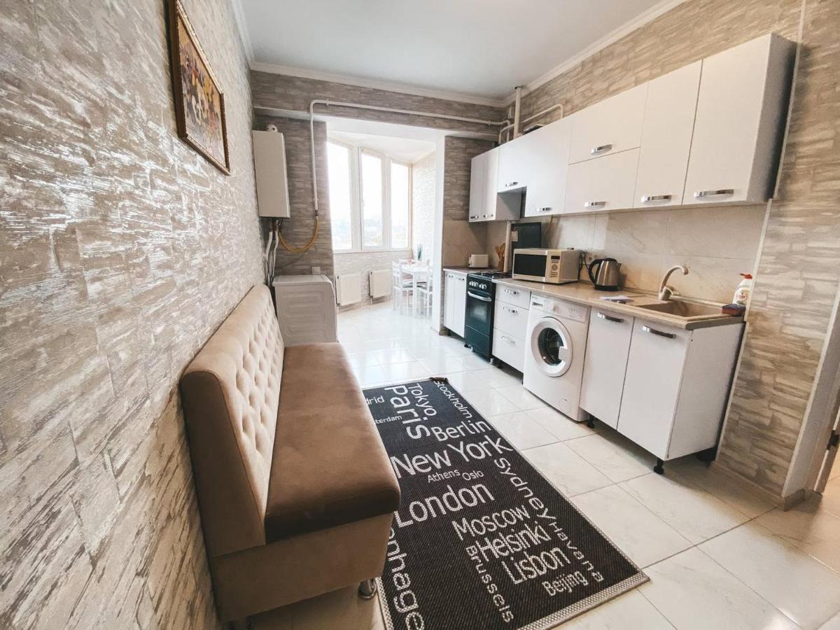 Luxury Sky Apartment Chisinau Ngoại thất bức ảnh