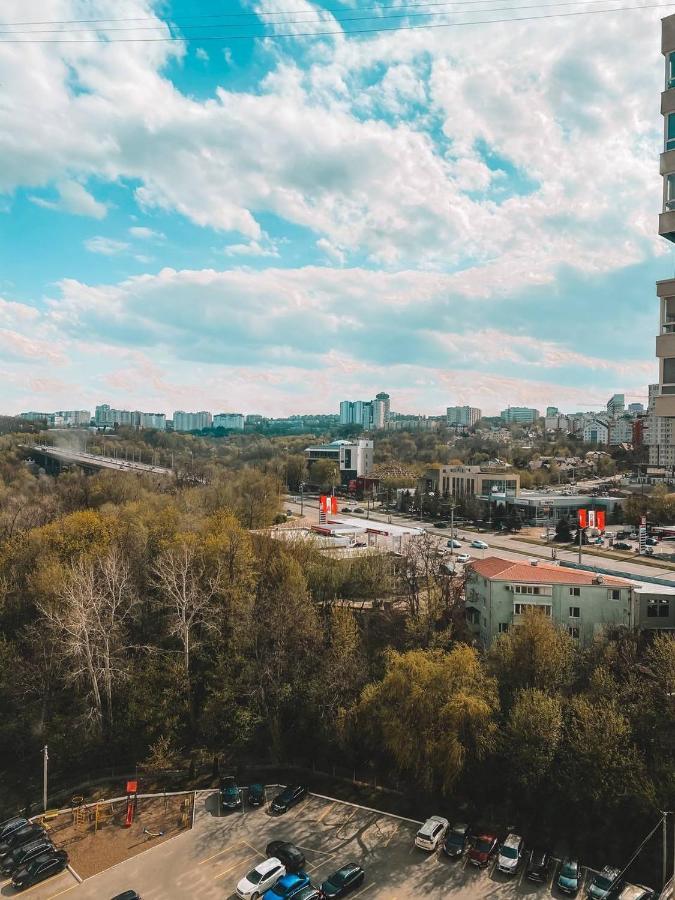 Luxury Sky Apartment Chisinau Ngoại thất bức ảnh