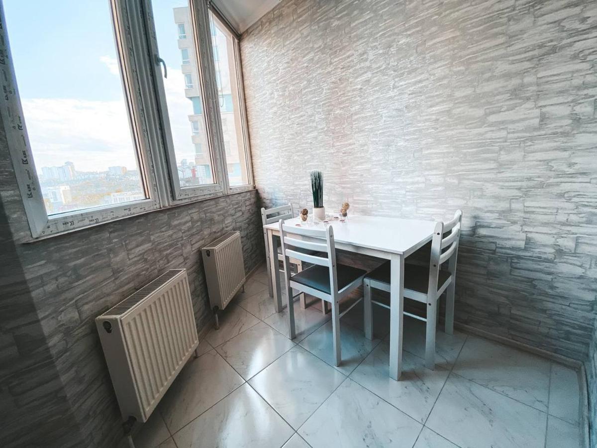 Luxury Sky Apartment Chisinau Ngoại thất bức ảnh